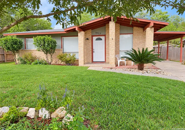 Photo 2 of Single family home for sale at 1923 Supreme Dr, San Antonio, TX 78220 | MLS# 2018530 | Listing updated on 2026-09-22