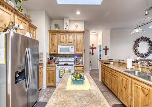 Photo 2 of Single family home for sale at 1 Cypress Cir, Uvalde, TX 78801 | MLS# 2018532 | Listing updated on 2026-09-22