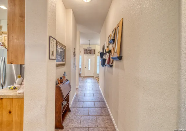 Photo 4 of Single family home for sale at 1 Cypress Cir, Uvalde, TX 78801 | MLS# 2018532 | Listing updated on 2026-09-22