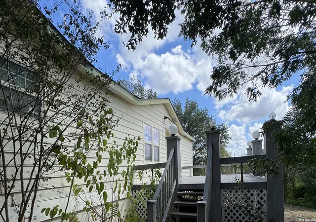 Photo 3 of Single family home for sale at 264 County Rd 5633, Castroville, TX 78009 | MLS# 2018606 | Listing updated on 2026-09-23