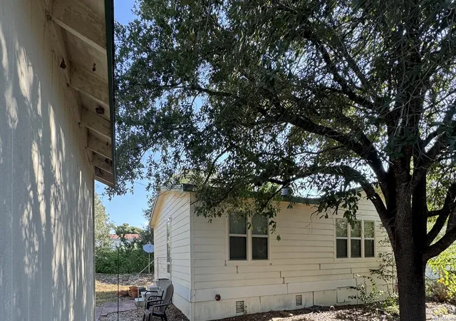 Photo 4 of Single family home for sale at 264 County Rd 5633, Castroville, TX 78009 | MLS# 2018606 | Listing updated on 2026-09-23