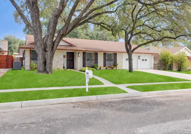 Photo 2 of Sale Pending at 4406 Greystone, San Antonio, TX 78233 | MLS# 2019626 | Listing updated on 2026-10-27