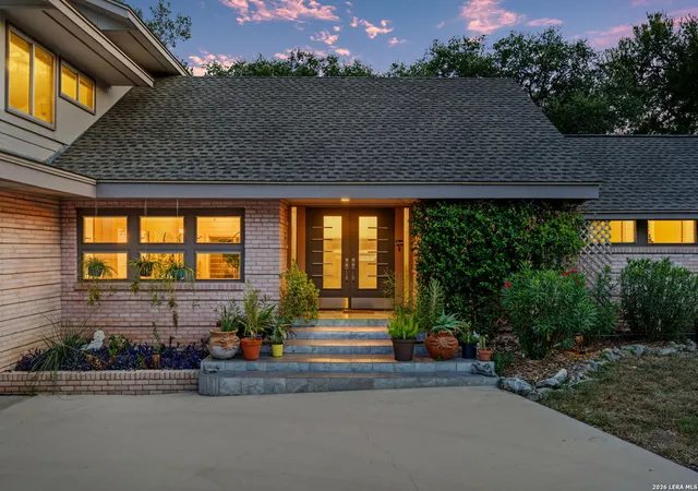 Photo 2 of Single family home for sale at 106 Mecca Dr, Hollywood Park, TX 78232 | MLS# 2019907 | Listing updated on 2026-10-28