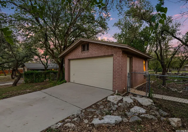 Photo 3 of Single family home for sale at 106 Mecca Dr, Hollywood Park, TX 78232 | MLS# 2019907 | Listing updated on 2026-10-28