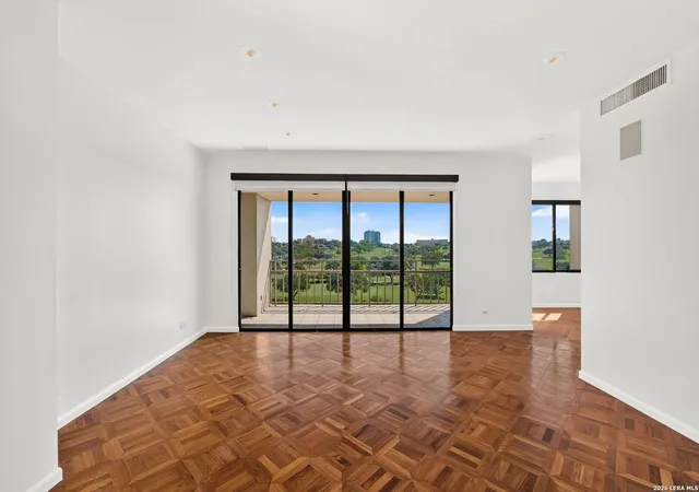 Photo 3 of Condo for sale at 4001 N New Braunfels Ave #APT 602A, San Antonio, TX 78209 | MLS# 2021524 | Listing updated on 2026-10-25