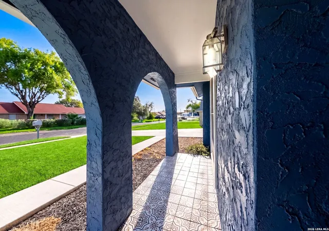 Photo 3 of Sale Pending at 6715 Oak Lake Dr, San Antonio, TX 78244 | MLS# 2022709 | Listing updated on 2026-10-26