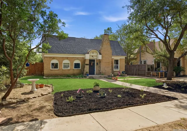 Photo 1 of Single family home for sale at 2024 W Summit Ave, San Antonio, TX 78201 | MLS# 2023836 | Listing updated on 2026-10-29