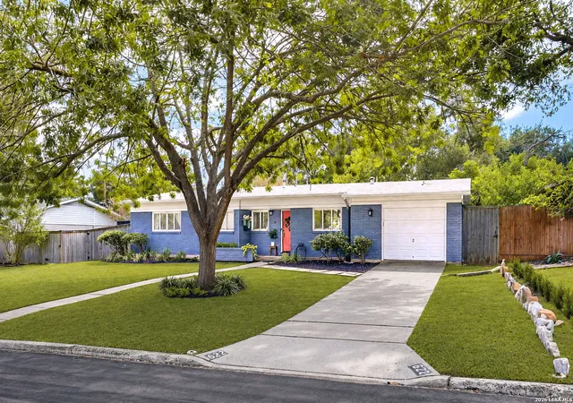 Photo 2 of Single family home for sale at 622 Larkwood Dr, San Antonio, TX 78209 | MLS# 2023860 | Listing updated on 2026-10-20