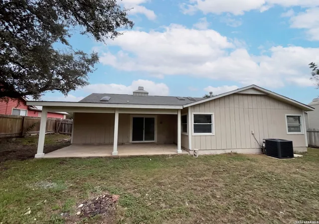 Photo 4 of Single family home for sale at 9210 Greens Pt, San Antonio, TX 78250 | MLS# 2023888 | Listing updated on 2026-10-26