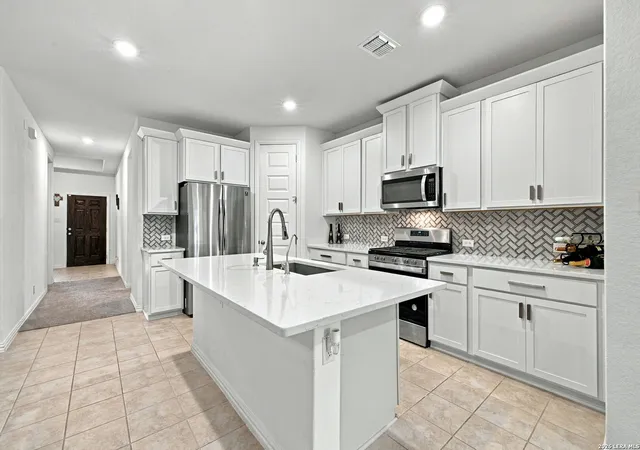 Photo 1 of Single family home for sale at 6615 Hoffman Plain, San Antonio, TX 78252 | MLS# 2023899 | Listing updated on 2026-10-28