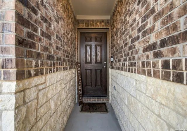 Photo 4 of Single family home for sale at 6615 Hoffman Plain, San Antonio, TX 78252 | MLS# 2023899 | Listing updated on 2026-10-28