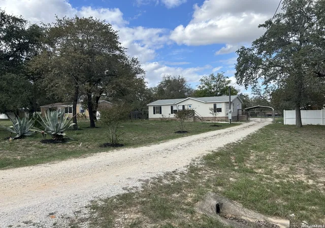 Photo 2 of Single family home for sale at 165 Brianna Ct, Von Ormy, TX 78073 | MLS# 2023969 | Listing updated on 2026-10-24