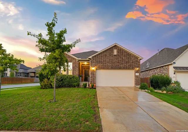 Photo 2 of Single family home for sale at 1539 Balcones Fault, New Braunfels, TX 78132 | MLS# 2023975 | Listing updated on 2026-10-26