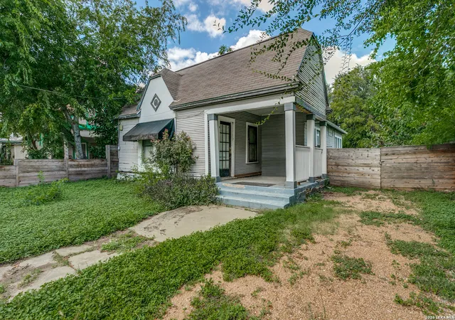 Photo 1 of Single family home for sale at 523 E Magnolia Ave, San Antonio, TX 78212 | MLS# 2023980 | Listing updated on 2026-10-26