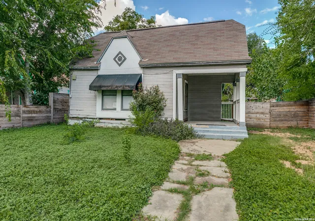 Photo 3 of Single family home for sale at 523 E Magnolia Ave, San Antonio, TX 78212 | MLS# 2023980 | Listing updated on 2026-10-26