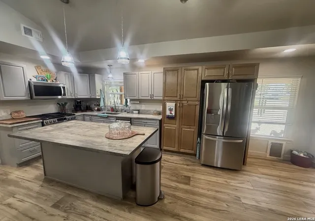 Photo 3 of Single family home for sale at 777 Robindale W, Bandera, TX 78003 | MLS# 2023986 | Listing updated on 2026-10-28
