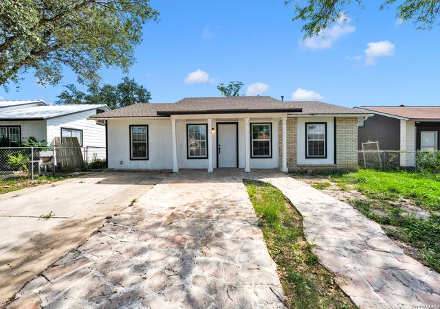 Photo 1 of Single family home for sale at 5346 War Horse Dr, San Antonio, TX 78242 | MLS# 2024105 | Listing updated on 2026-10-28