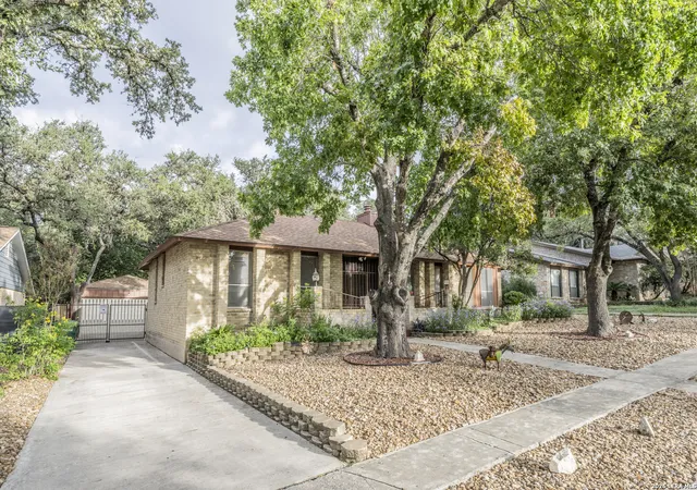 Photo 4 of Single family home for sale at 2523 Wilderness Hl, San Antonio, TX 78231 | MLS# 2024259 | Listing updated on 2026-10-27