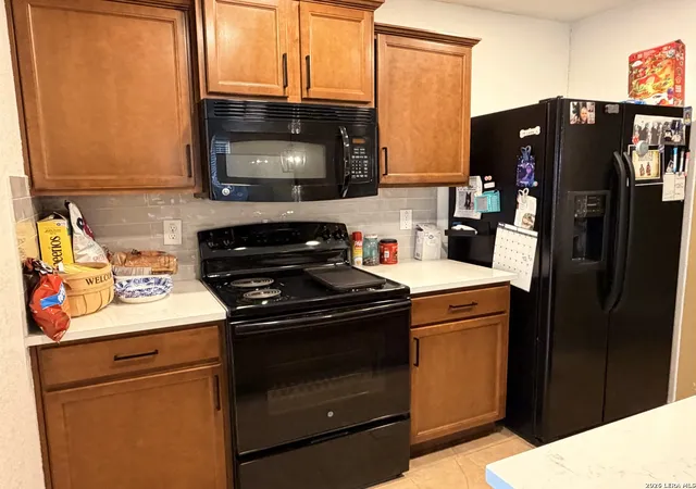 Photo 3 of Sale Pending at 7831 Juno Hts, San Antonio, TX 78252 | MLS# 2024290 | Listing updated on 2026-10-27