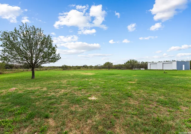 Photo 3 of Single family home for sale at 4320 County Rd 331, Floresville, TX 78114 | MLS# 2024342 | Listing updated on 2026-10-27