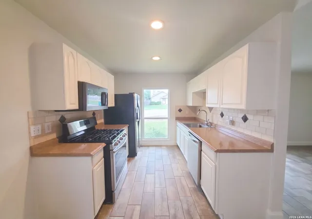 Photo 1 of Single family home for sale at 8703 Park Mdws, Converse, TX 78109 | MLS# 2024786 | Listing updated on 2026-10-21