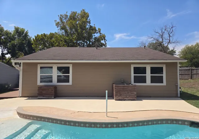 Photo 4 of Single family home for sale at 8703 Park Mdws, Converse, TX 78109 | MLS# 2024786 | Listing updated on 2026-10-21