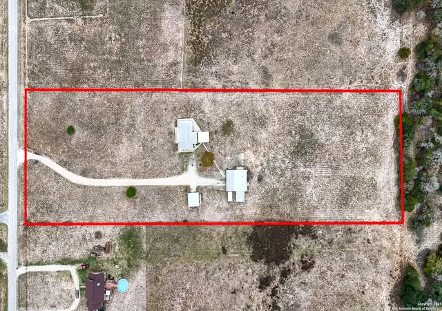 Photo 2 of Single family home for sale at 142 Chaparral, Floresville, TX 78114 | MLS# 2024883 | Listing updated on 2026-10-20