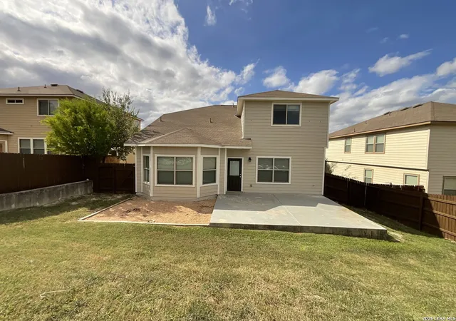 Photo 4 of Single family home for sale at 1834 Mobeetie Trl, San Antonio, TX 78245 | MLS# 2024981 | Listing updated on 2026-10-21