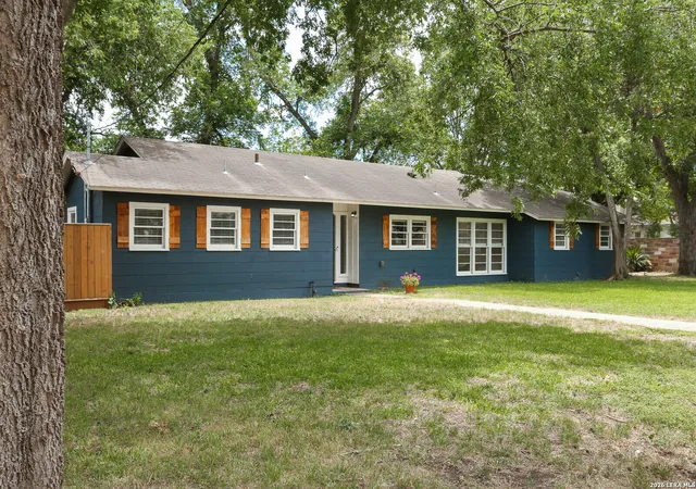 Single family home for sale at 621 E Hackberry, Seguin, TX 78155 | MLS# 2024995