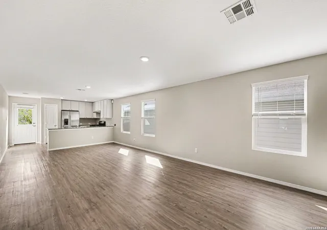 Photo 4 of Single family home for sale at 5454 Daphne Path, San Antonio, TX 78253 | MLS# 2025010 | Listing updated on 2026-10-21
