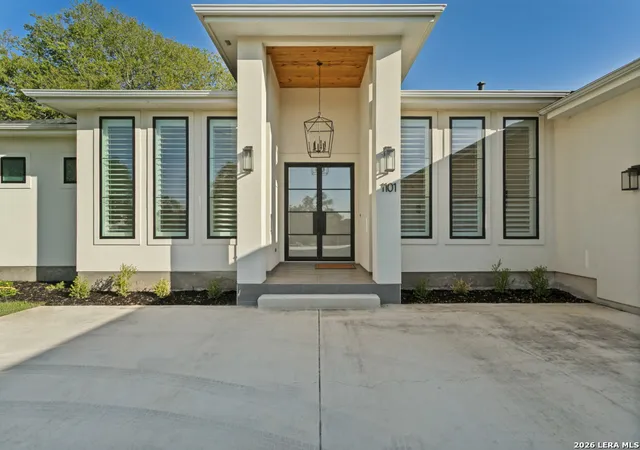 Photo 2 of Single family home for sale at 1101 Garraty Rd, Terrell Hills, TX 78209 | MLS# 2025039 | Listing updated on 2026-10-27