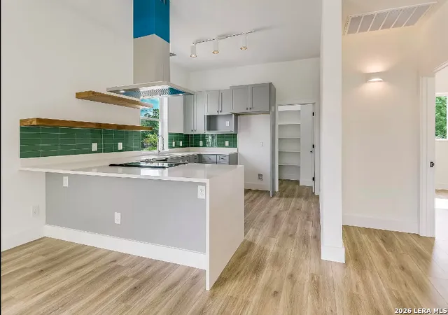Photo 2 of Single family home for sale at 606 S Hackberry, San Antonio, TX 78203 | MLS# 2025057 | Listing updated on 2026-10-21