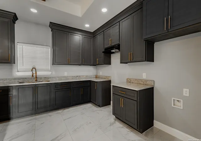Photo 4 of Single family home for sale at 1096 Colon Ln, Eagle Pass, TX 78852 | MLS# 2025060 | Listing updated on 2026-10-25
