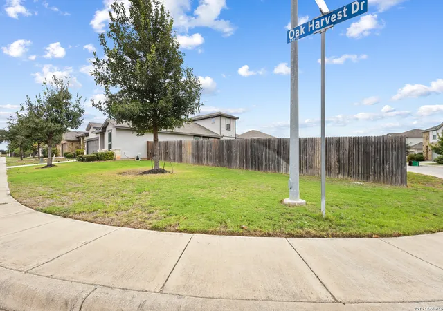 Photo 4 of Single family home for sale at 8214 Oak Harvest, San Antonio, TX 78254 | MLS# 2025095 | Listing updated on 2026-10-23