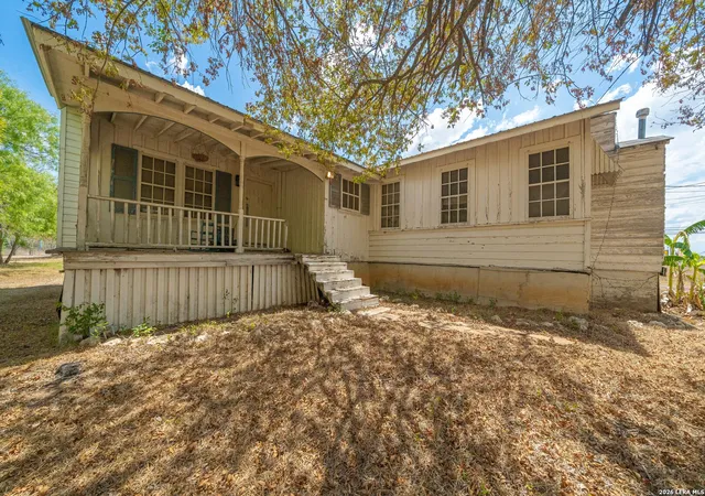 Photo 1 of Single family home for sale at 12498 S US Hwy 181, San Antonio, TX 78223 | MLS# 2025096 | Listing updated on 2026-10-21