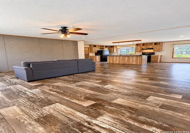 Photo 4 of Single family home for sale at 99 Gonzales Ln, La Vernia, TX 78121 | MLS# 2025110 | Listing updated on 2026-10-21