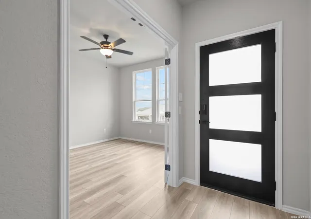 Photo 3 of Single family home for sale at 421 Tims Way, Seguin, TX 78155 | MLS# 2025111 | Listing updated on 2026-10-21