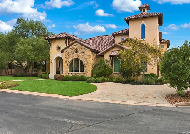 Photo 2 of Mansion for sale at 4 Esquire, San Antonio, TX 78257 | MLS# 2025133 | Listing updated on 2026-10-22