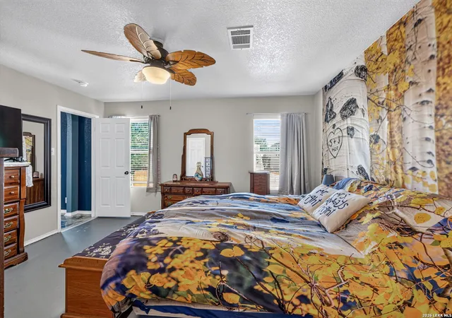 Photo 3 of Single family home for sale at 11507 Oaks Hike, San Antonio, TX 78245 | MLS# 2025203 | Listing updated on 2026-10-22