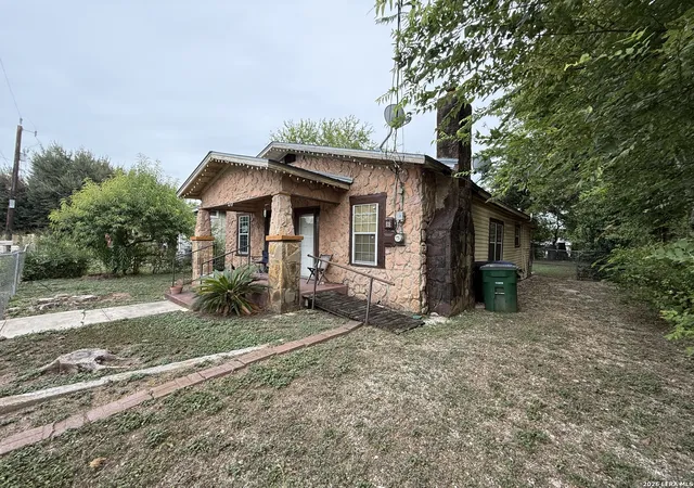 Photo 3 of Single family home for sale at 458 E Young, San Antonio, TX 78214 | MLS# 2025205 | Listing updated on 2026-10-21