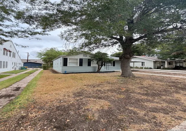 Photo 1 of Single family home for sale at 1819 Schley Ave, San Antonio, TX 78210 | MLS# 2025234 | Listing updated on 2026-10-22