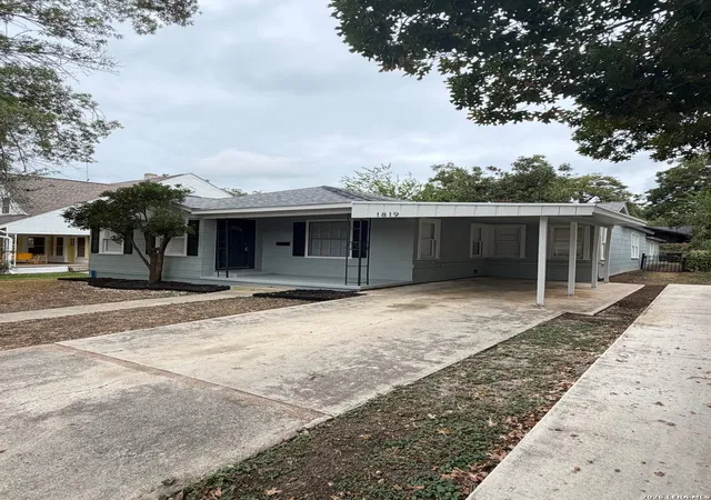 Photo 2 of Single family home for sale at 1819 Schley Ave, San Antonio, TX 78210 | MLS# 2025234 | Listing updated on 2026-10-22