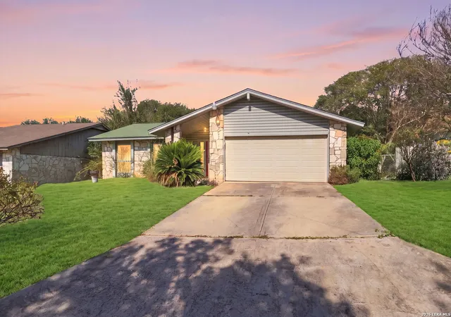 Single family home for sale at 6719 Carters Blf, San Antonio, TX 78239 | MLS# 2025237