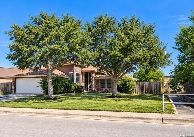 Photo 1 of Sale Pending at 7927 Flower Trl, San Antonio, TX 78244 | MLS# 2025238 | Listing updated on 2026-10-23
