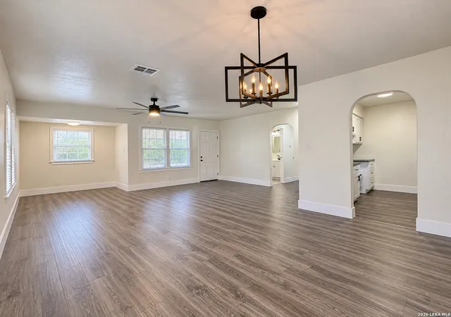 Photo 1 of Single family home for sale at 1149 Jennings, San Antonio, TX 78225 | MLS# 2025239 | Listing updated on 2026-10-24