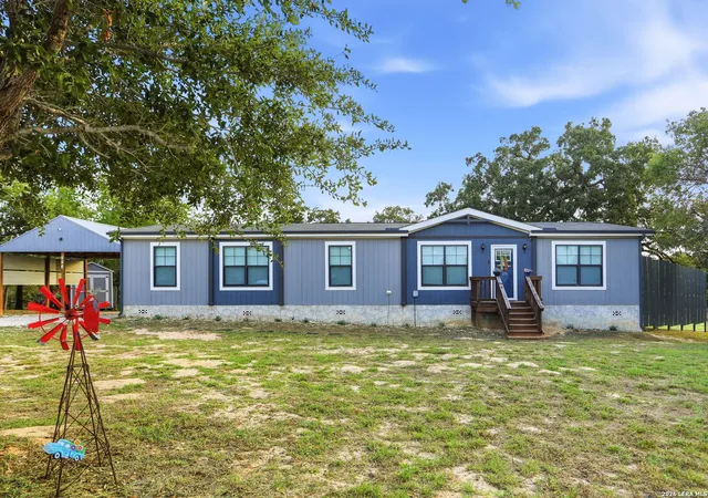 Single family home for sale at 256 Creeks End, Floresville, TX 78114 | MLS# 2025241