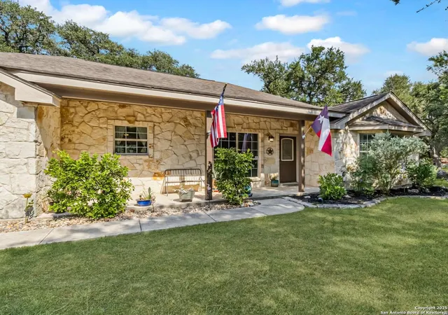 Photo 1 of Single family home for sale at 604 Guadalupe Dr, Spring Branch, TX 78070 | MLS# 2025251 | Listing updated on 2026-10-22