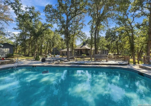 Photo 1 of Single family home for sale at 202 Oak Bnd Dr, La Vernia, TX 78121 | MLS# 2025256 | Listing updated on 2026-10-22