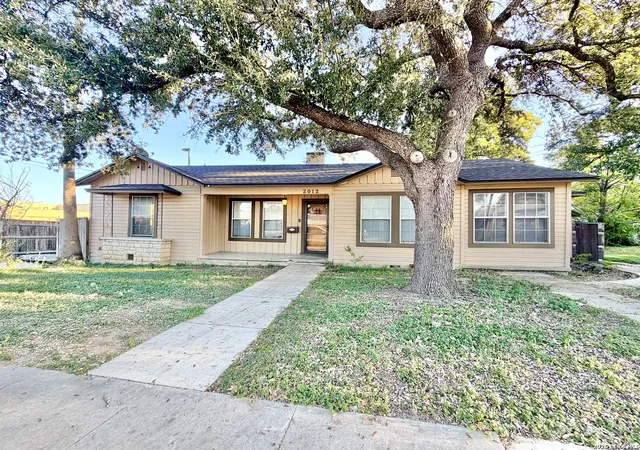 Single family home for sale at 2012 Fresno, San Antonio, TX 78201 | MLS# 2025278