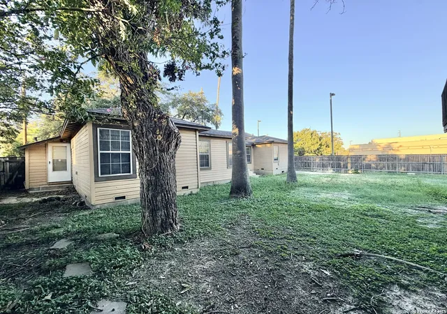 Photo 3 of Single family home for sale at 2012 Fresno, San Antonio, TX 78201 | MLS# 2025278 | Listing updated on 2026-10-27
